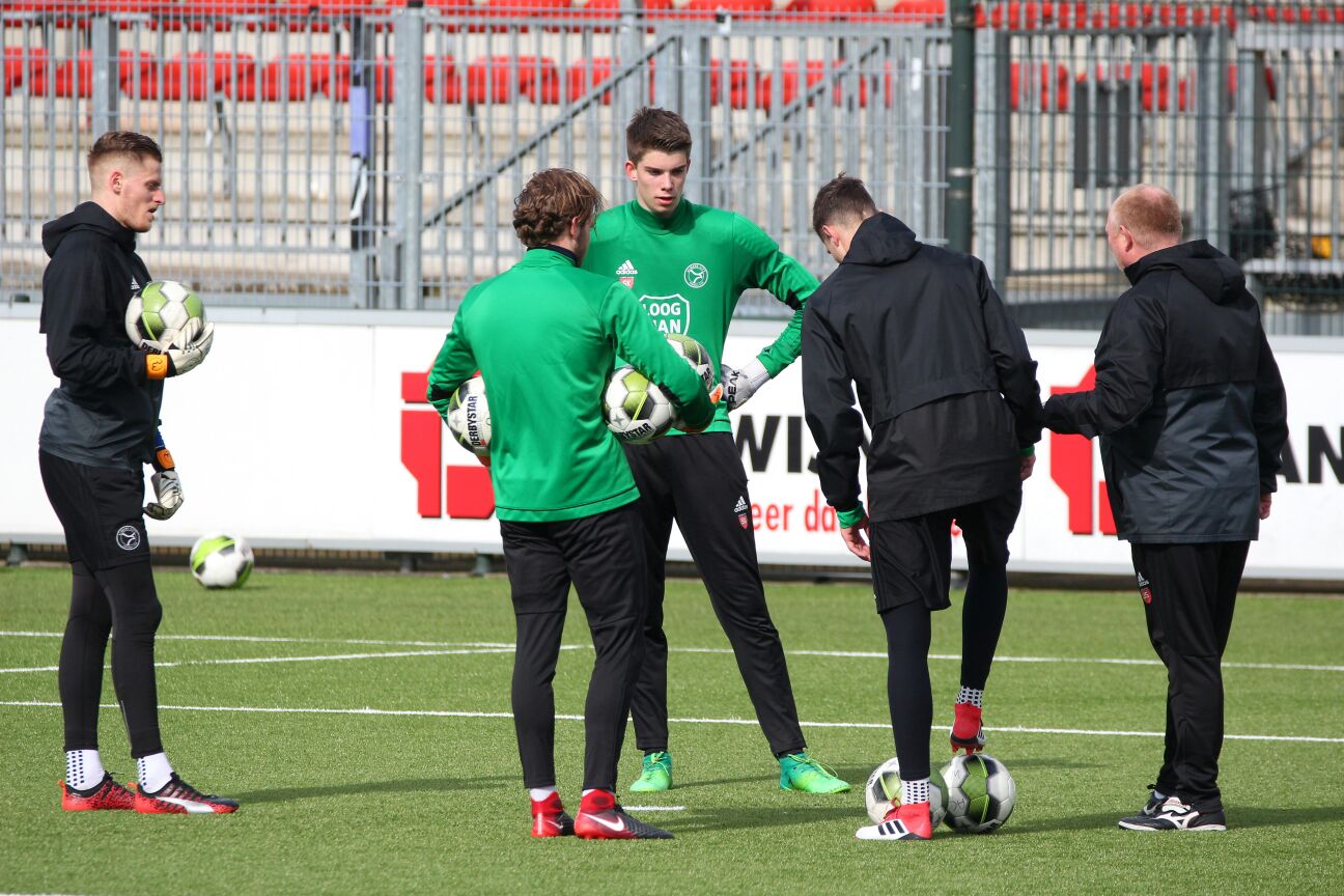 Overleg met de keepers